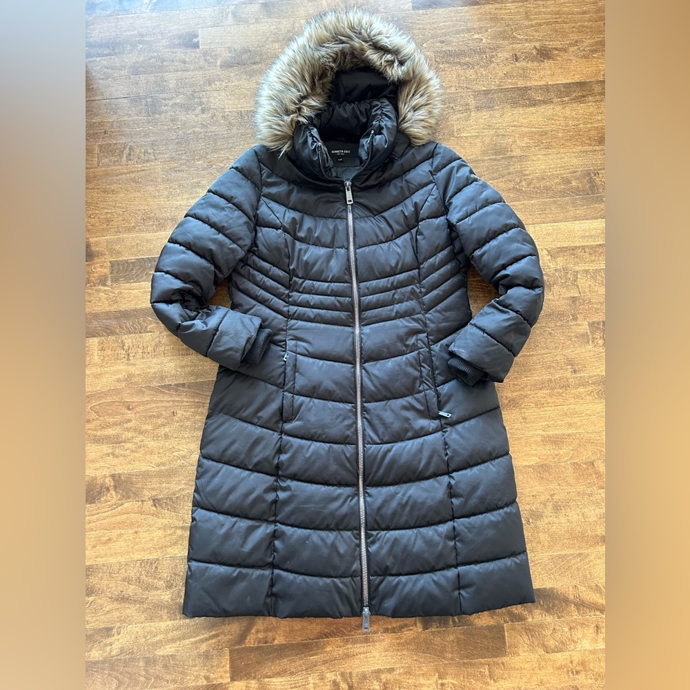 Kenneth Cole Reaction black puffer stadium coat. Size L.